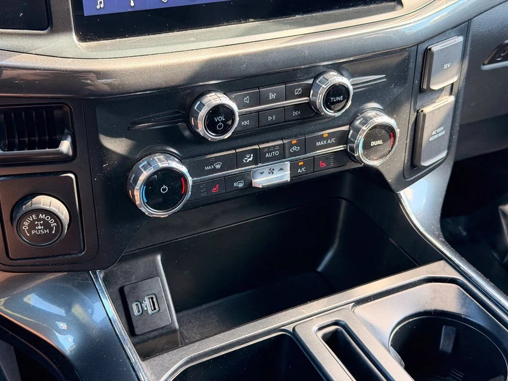 Used 2022 Blue Ford XLT image 38