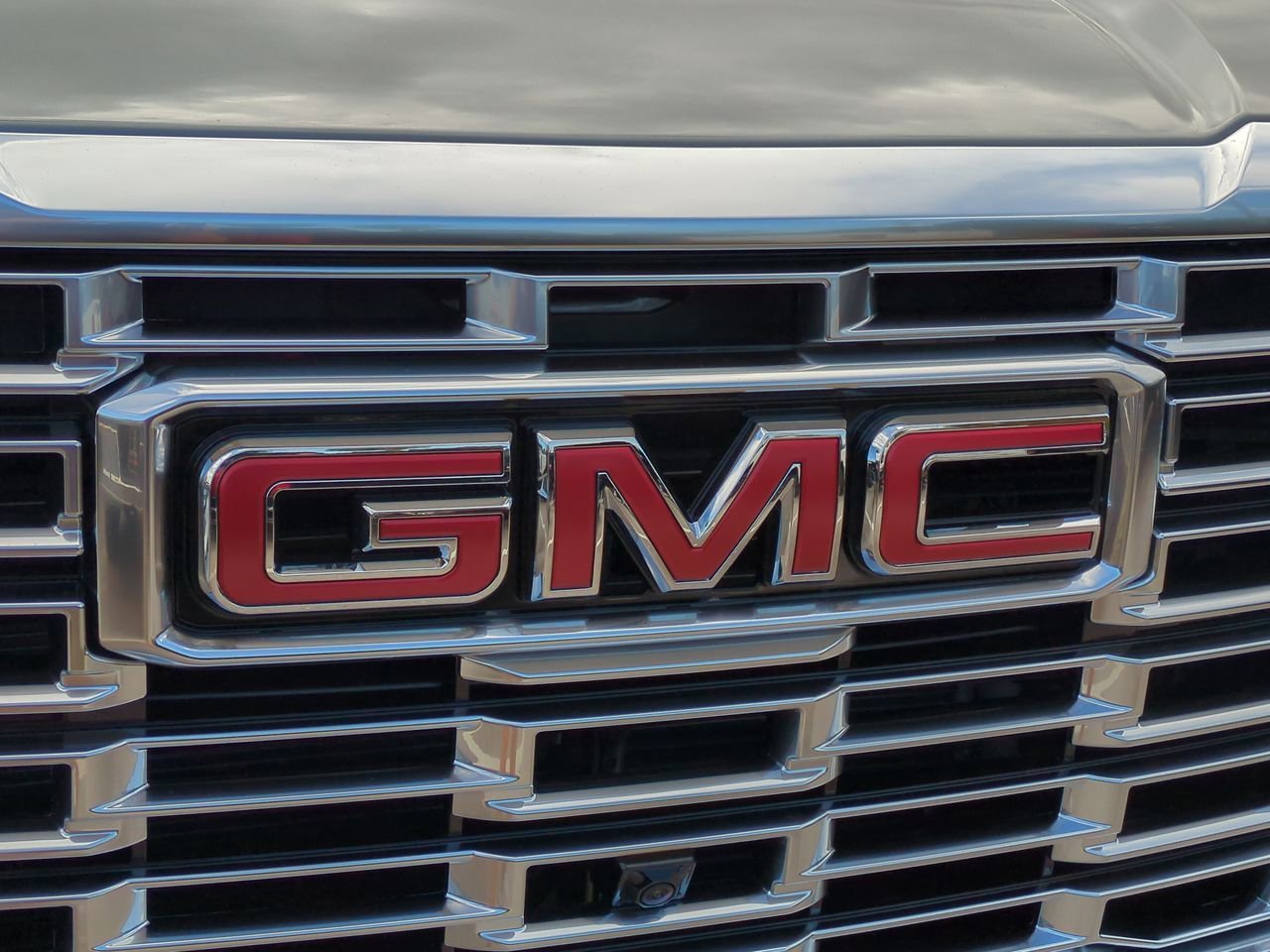 New 2026 Sterling Metallic GMC Denali image 31