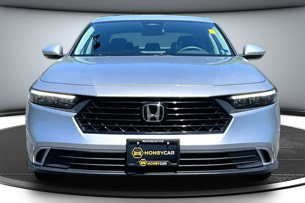 Used 2024 Meteorite Gray Metallic Honda EX image 2