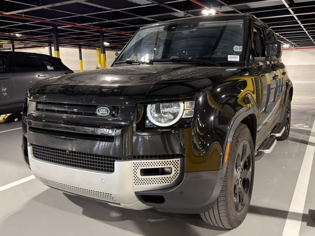 2020 Land Rover Defender S's photo