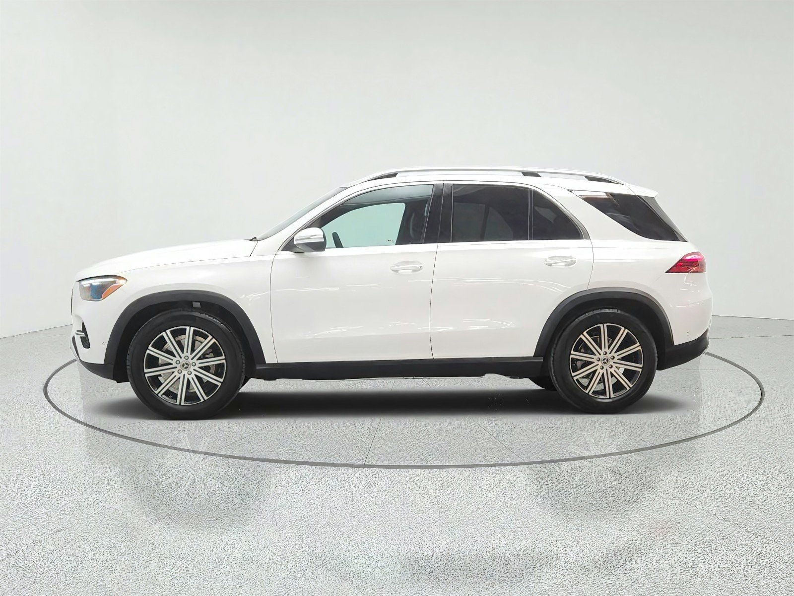 Certified Used 2026 Polar White Mercedes-Benz GLE 350 SUV image 8