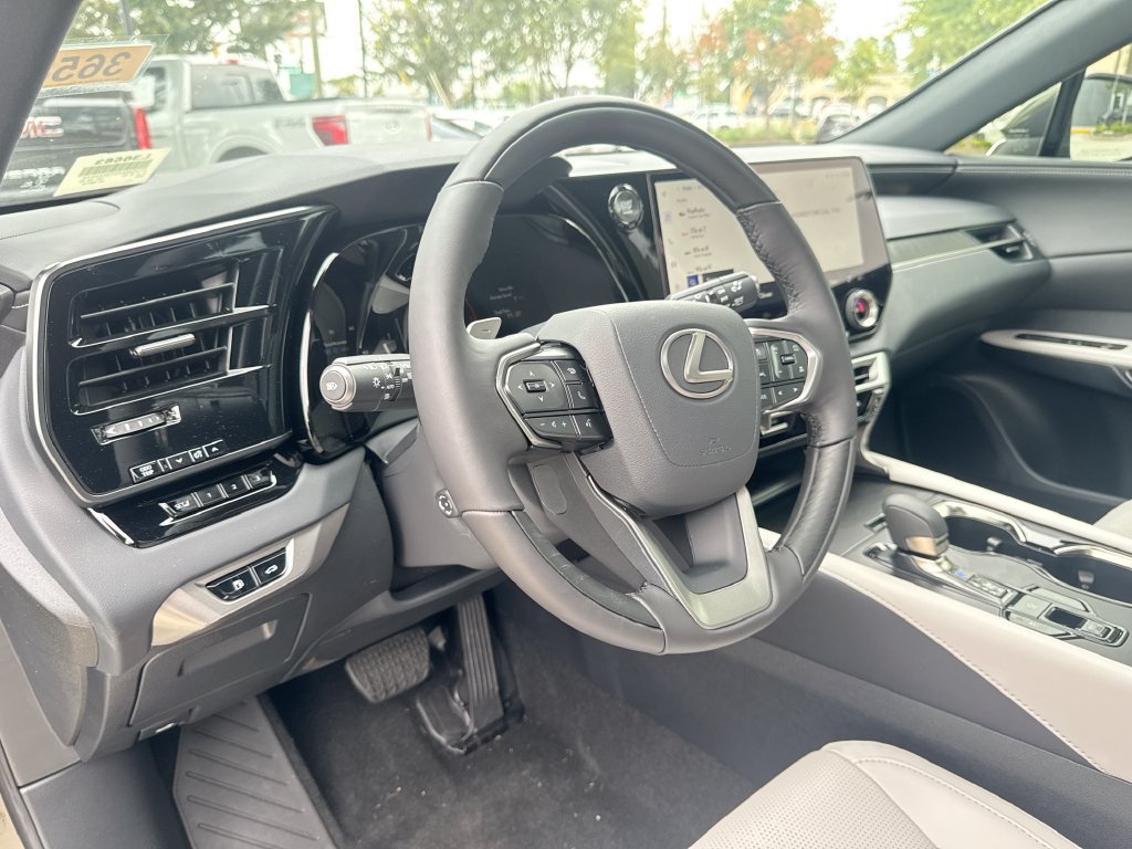 New 2026 Nori Green Pearl Lexus PREMIUM PLUS image 20