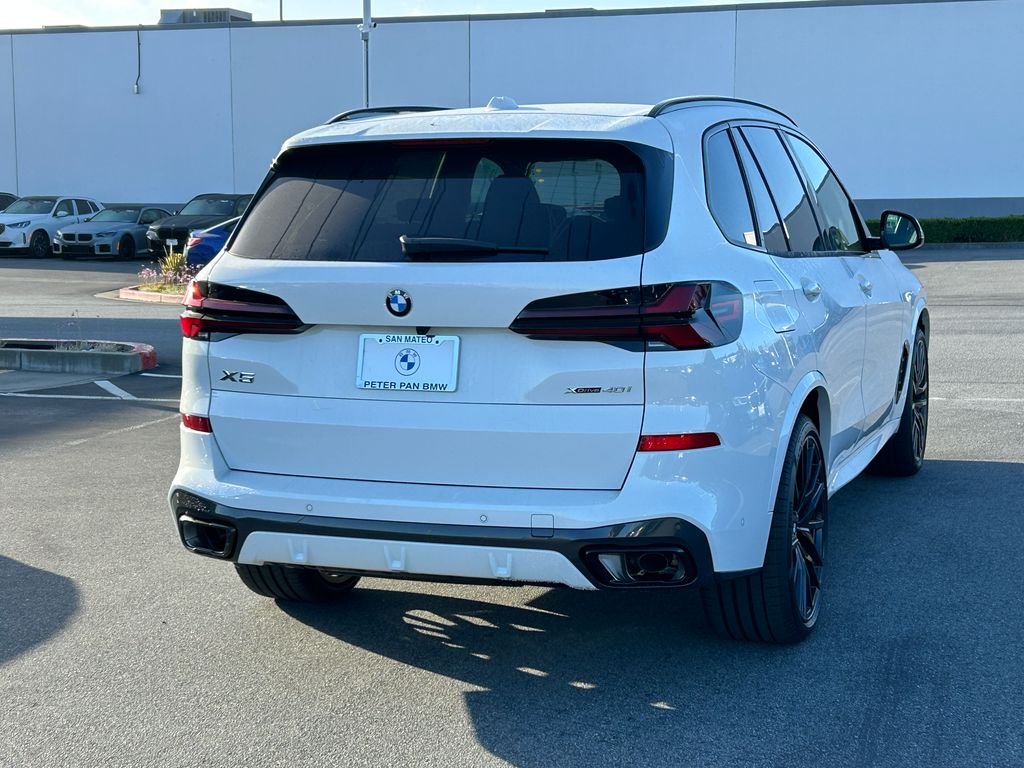 New 2026 Alpine White BMW xDrive40i image 5