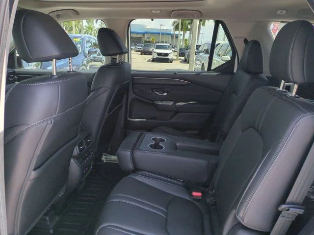 New 2026 Platinum White Pearl Honda Touring image 12