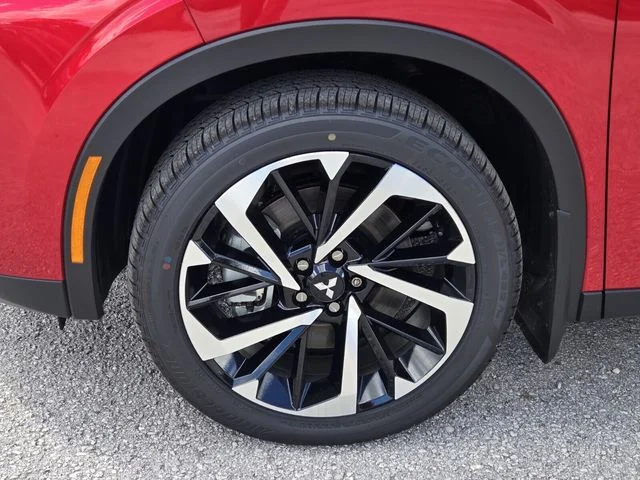 New 2025 Red Mitsubishi SE S-AWC image 4