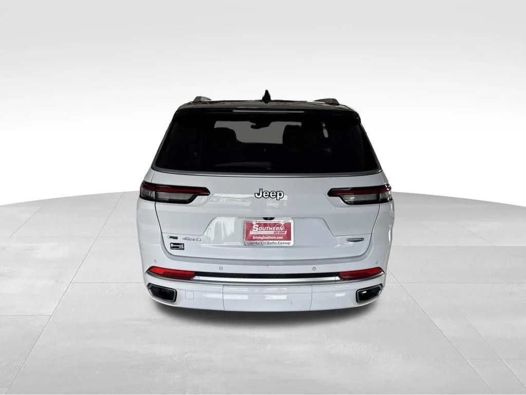Used 2023 White Jeep Summit image 4