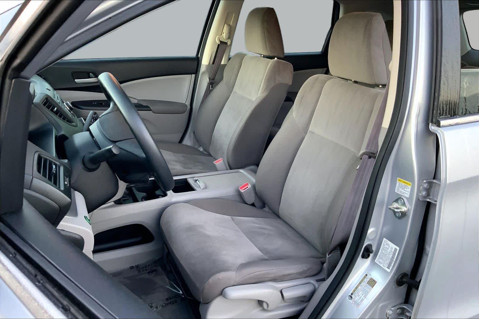 Used 2014 Alabaster Silver Metallic Honda LX image 7