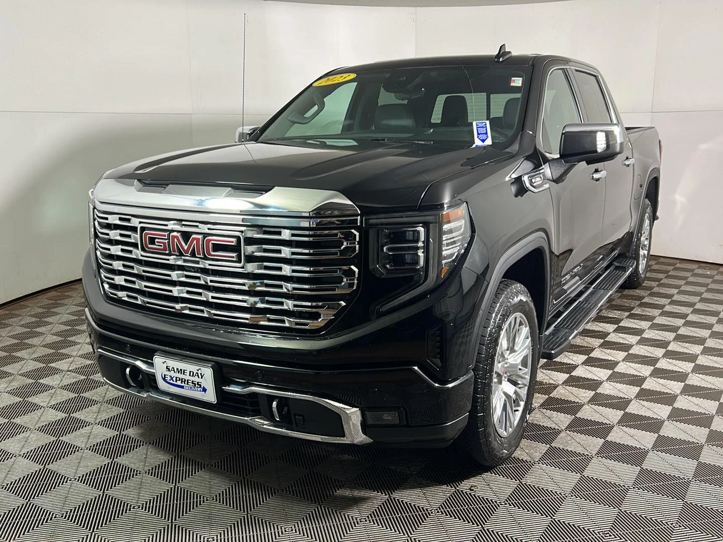 Used 2023 Onyx Black GMC Denali image 13