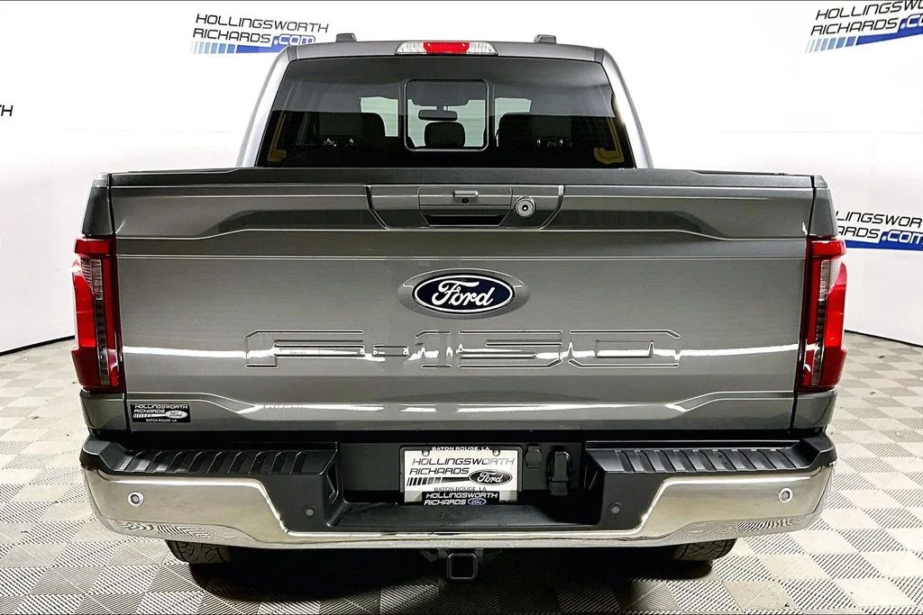 New 2026 Carbonized Gray Metallic Ford XLT image 4