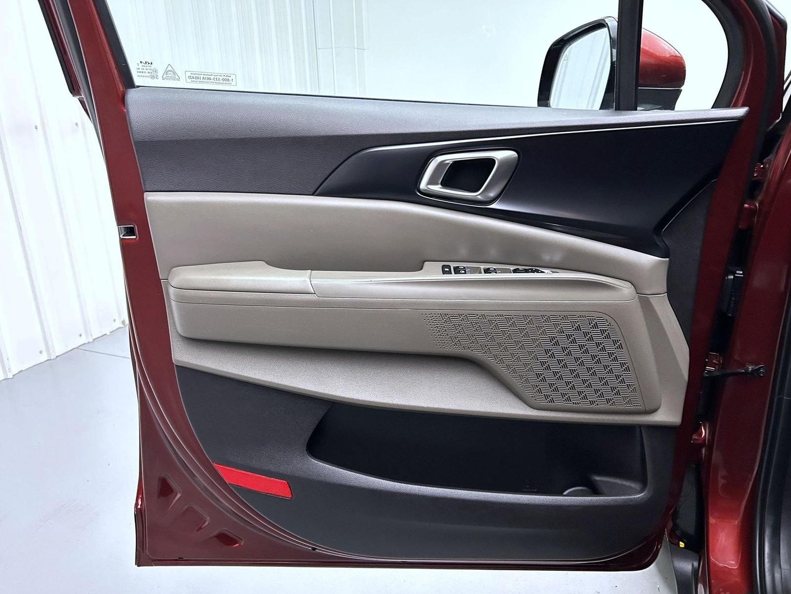 Used 2025 Red Kia LXS image 9