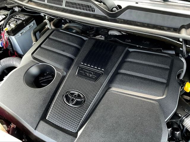 Used 2023  Toyota SR5 image 33