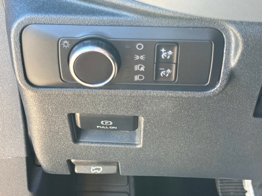 Used 2022 Orange Metallic Ford Base image 27