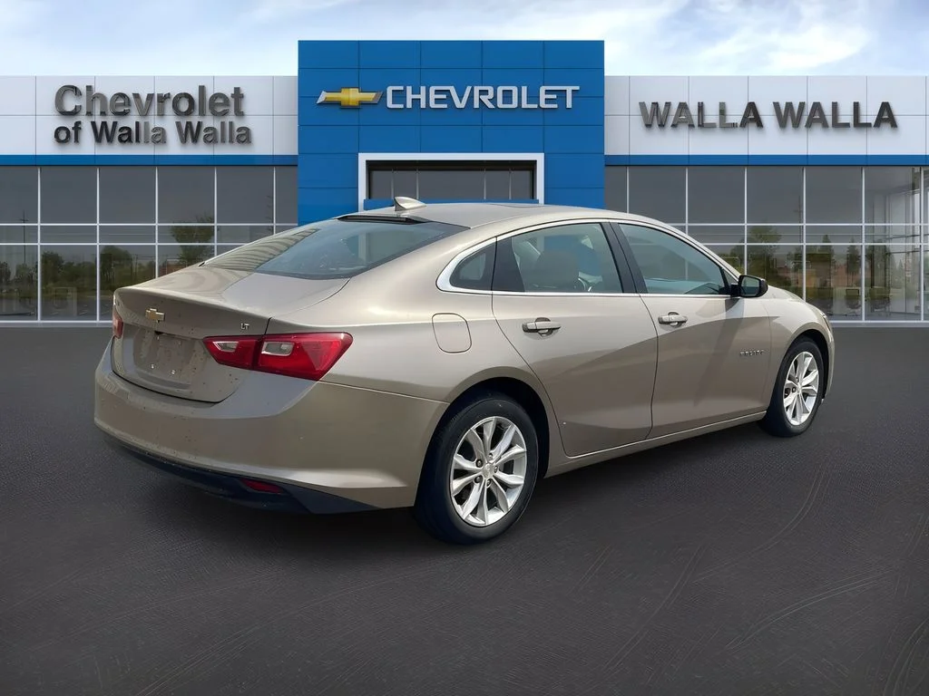Used 2023 Mineral Gray Metallic Chevrolet LT image 7