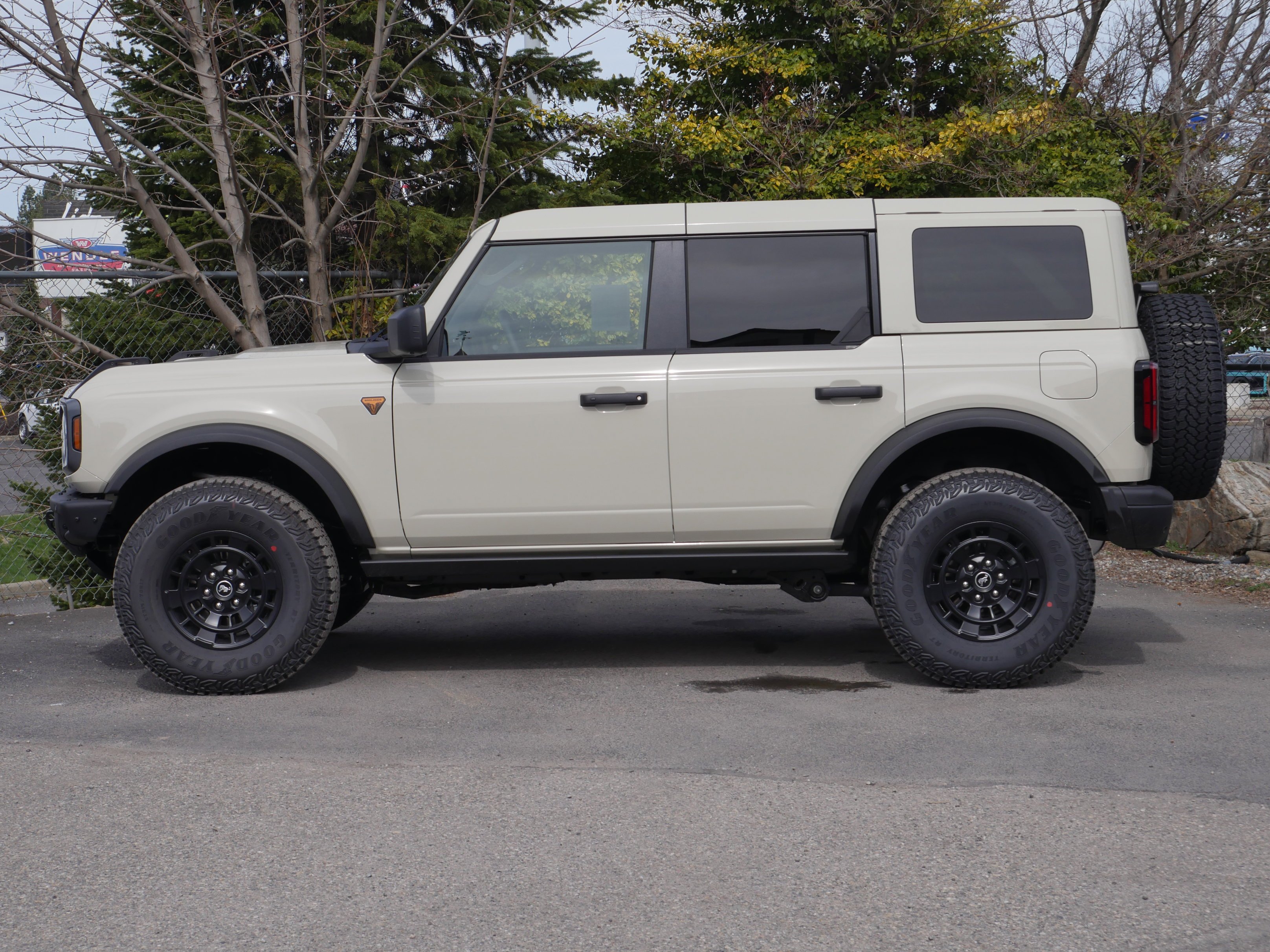 New 2026 DESERT SAND Ford Badlands image 20