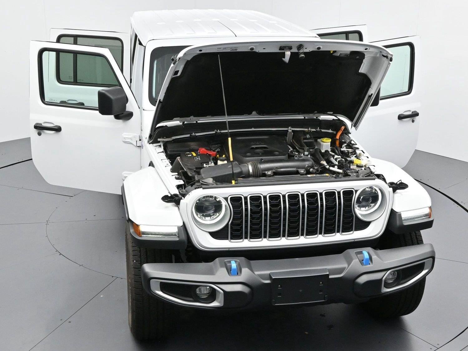 Used 2024 Bright White Clearcoat Jeep Sahara image 41