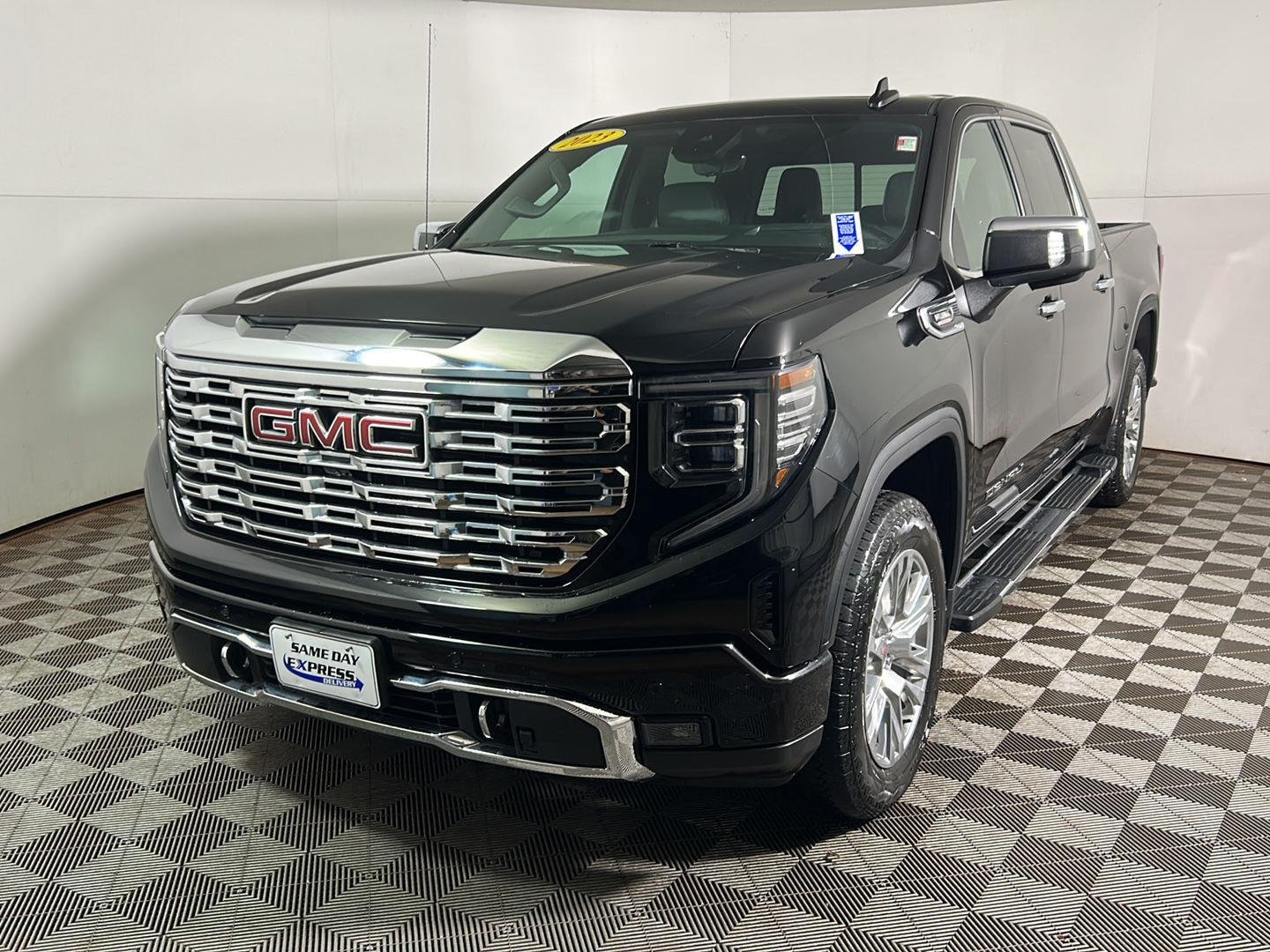 Used 2023 Onyx Black GMC Denali image 13