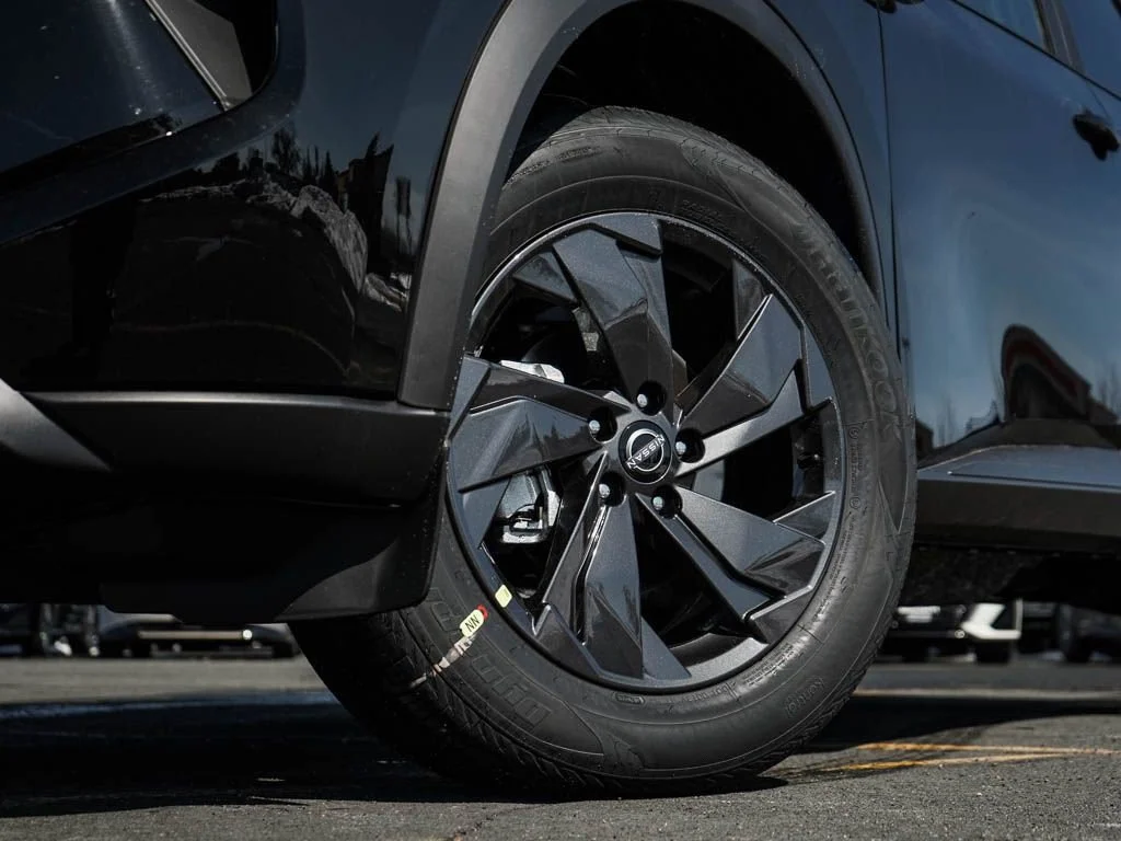 New 2026 Super Black Nissan SV image 6