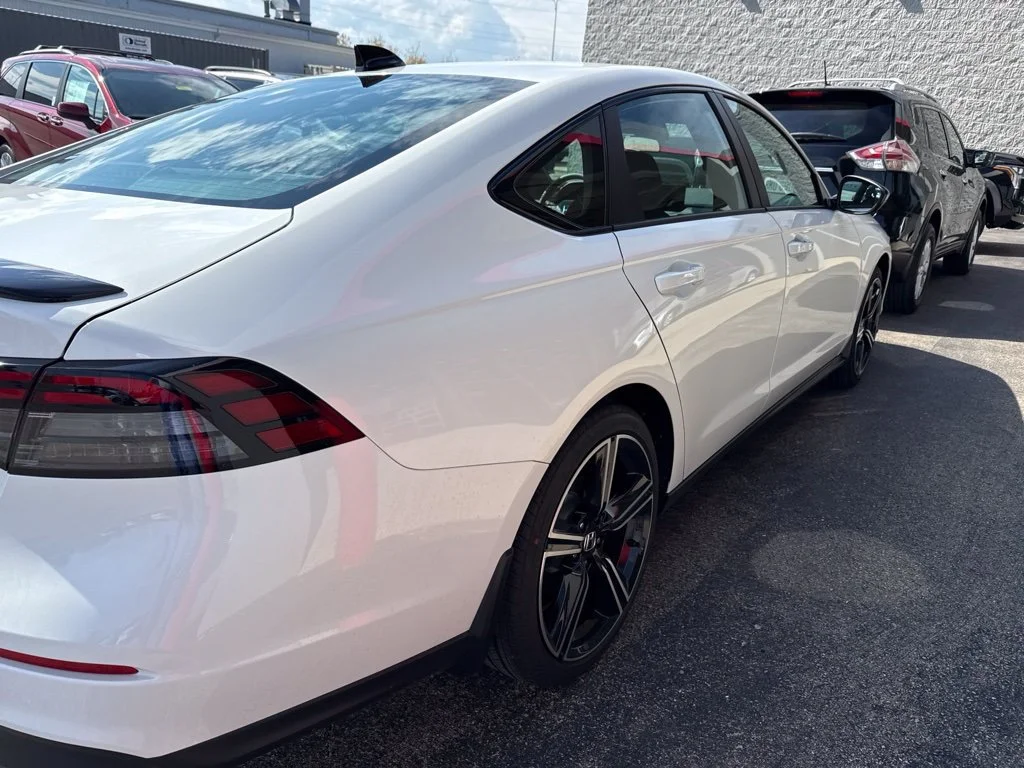 Used 2026  Honda Sport image 3