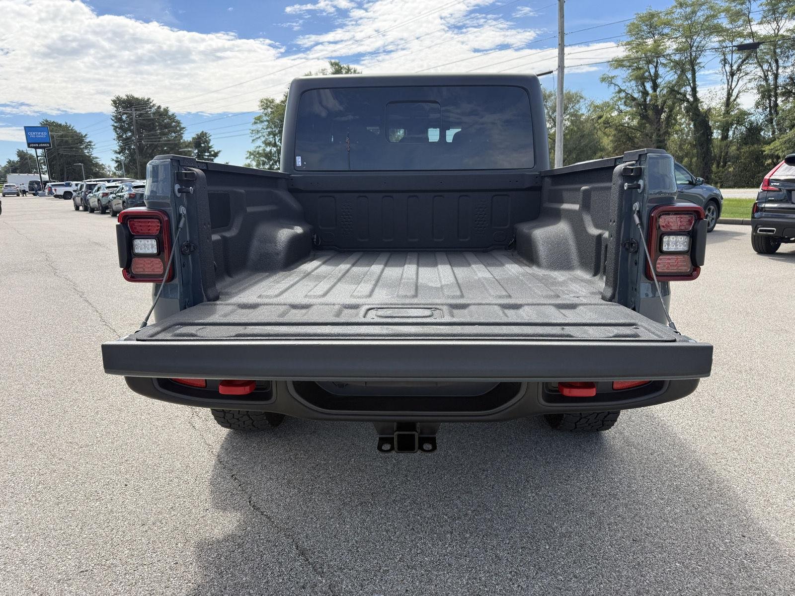 Used 2025 Anvil Clearcoat Jeep Rubicon image 14