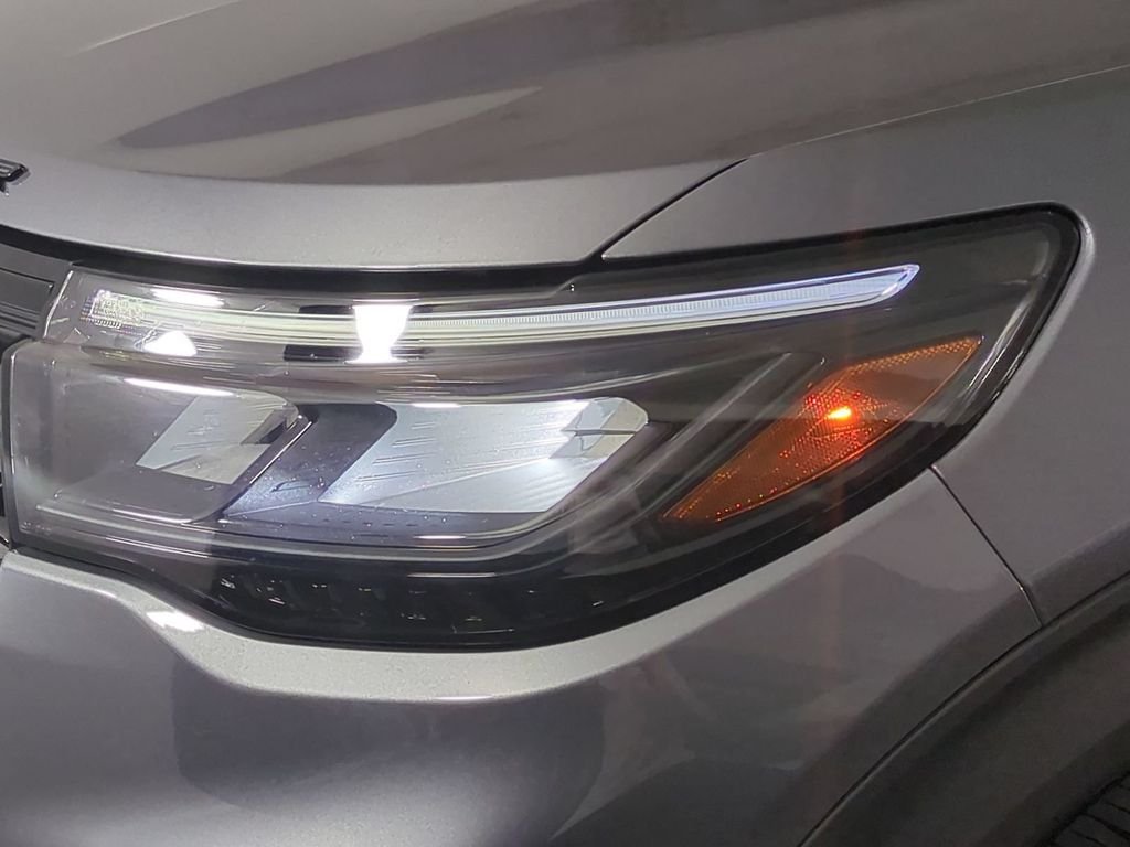 2025 Ford Explorer ST - Photo 10