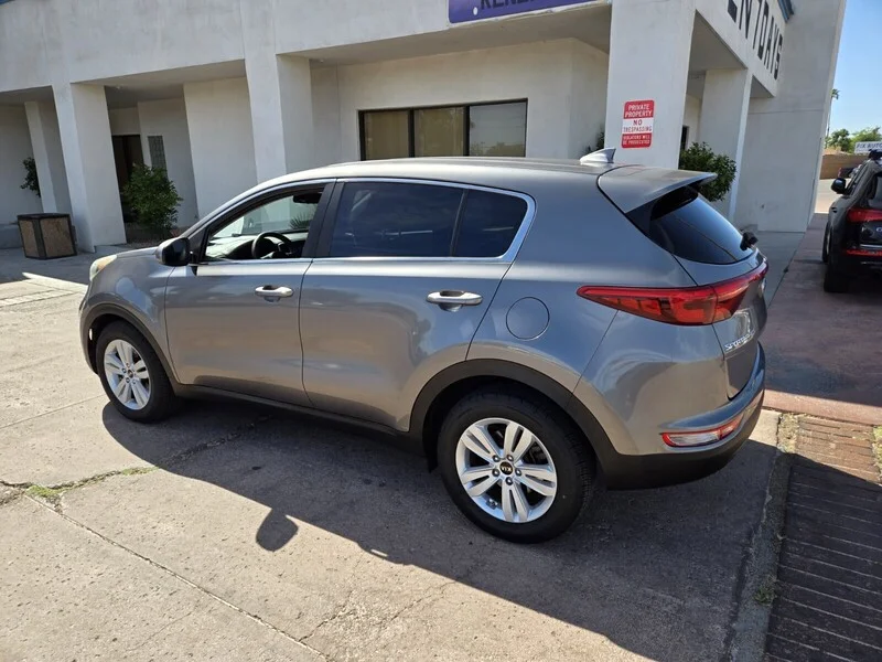 Used 2018 Mineral Silver Kia LX image 3