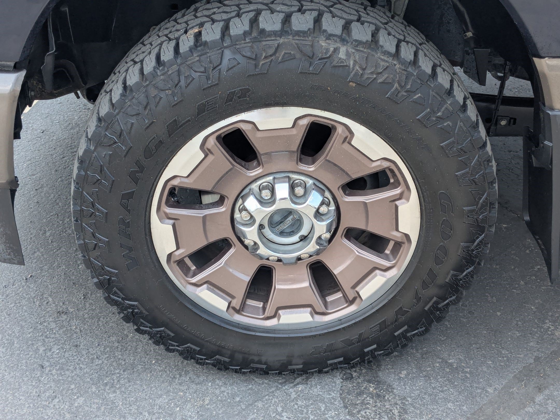 Used 2023 Brown Ford King Ranch image 11
