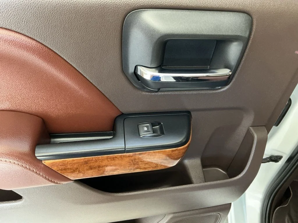 Used 2017 Pearl Chevrolet High Country image 24