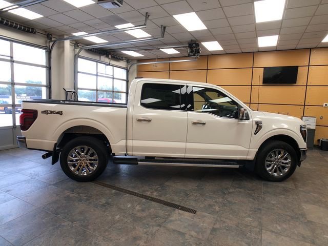 New 2026 Star White Metallic Tri-Coat Ford LARIAT image 8