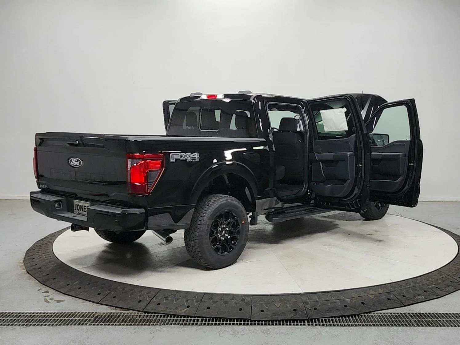 New 2026 Agate Black Metallic Ford XLT image 15
