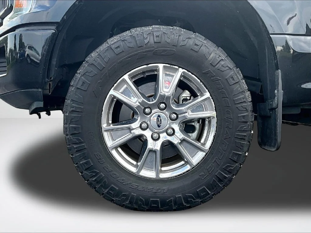 Used 2020 Black Ford XL image 8