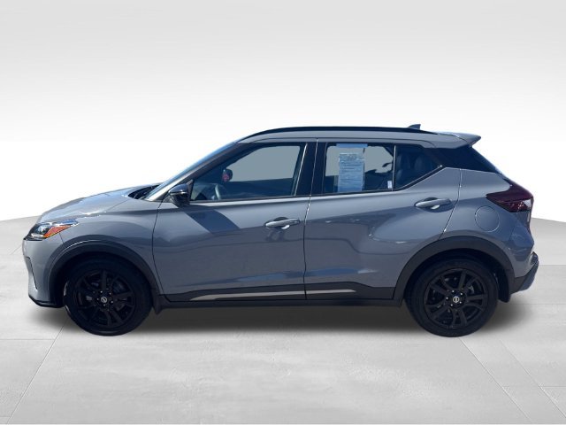 Used 2021 Gray Nissan SR image 2