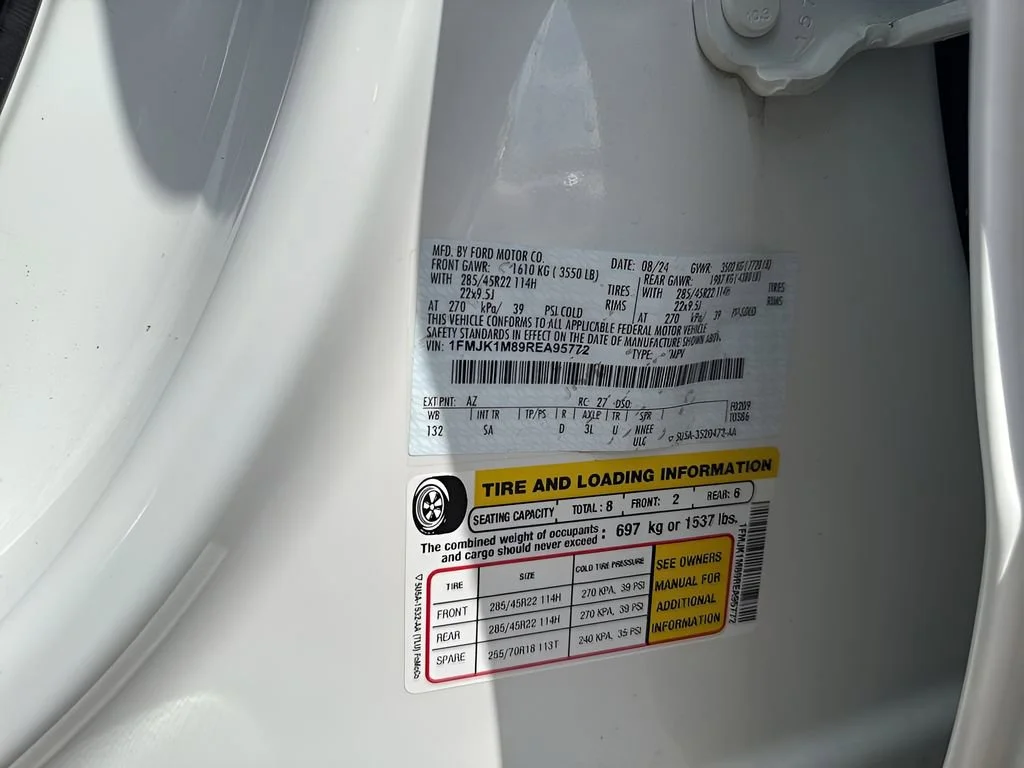 Used 2024  Ford Platinum image 34
