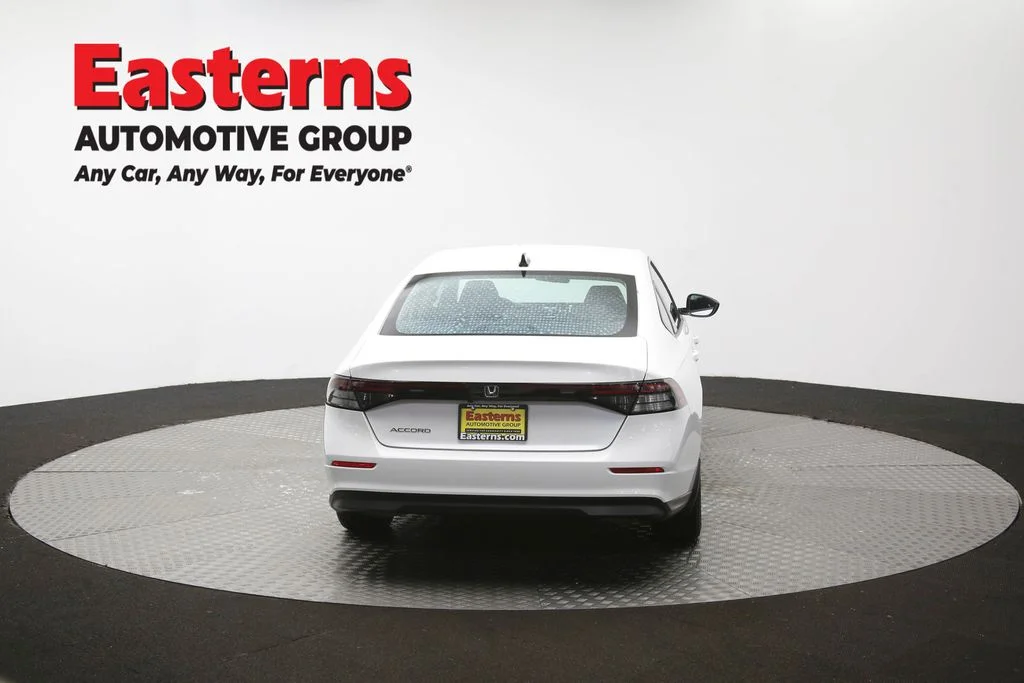Used 2026 White Honda SE image 36