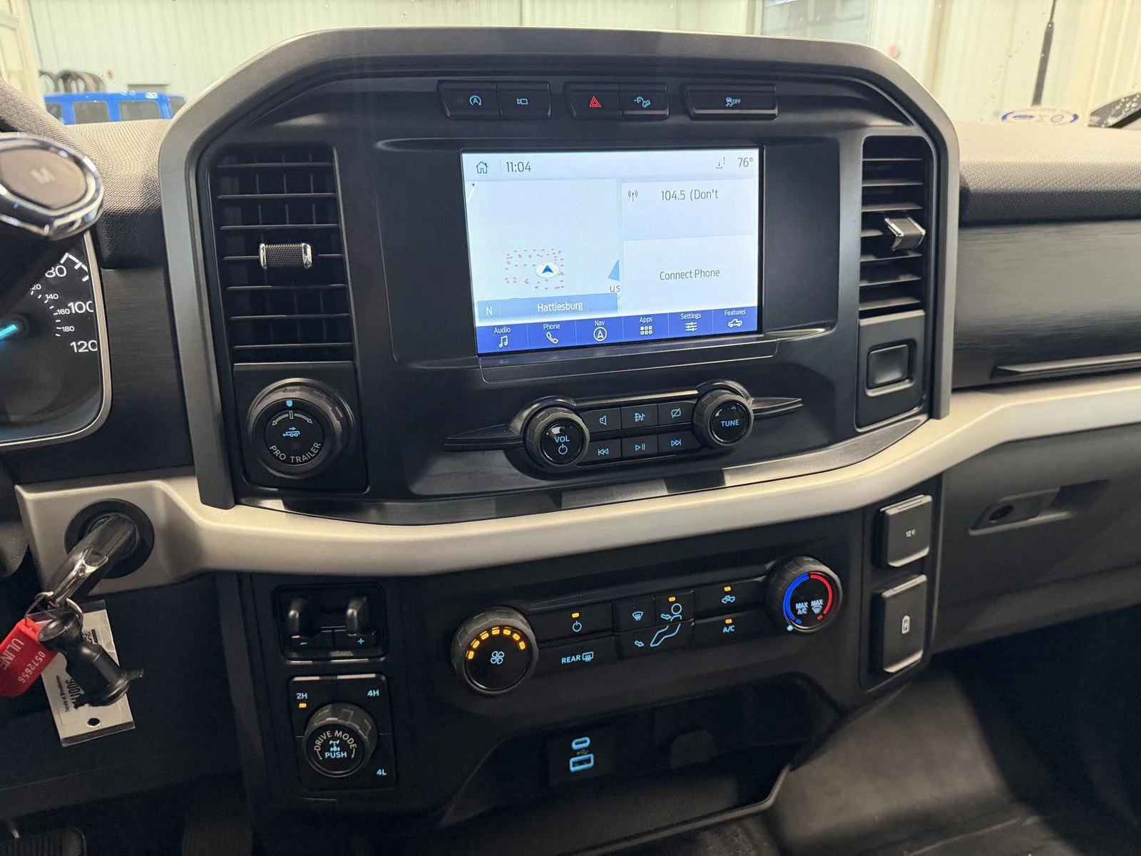 Used 2022 Oxford White Ford XLT image 11