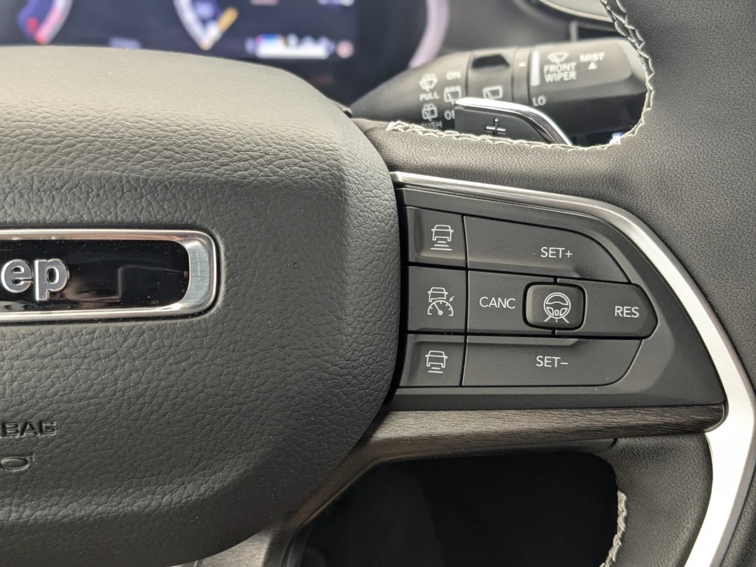New 2026 Grey Jeep Altitude - - 4x4 - Power Sunroof - Trailer Tow Pkg - 20 Black Wheels - Remote Start & More! image 18