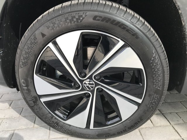 New 2026 Monument Gray Volkswagen SE image 13