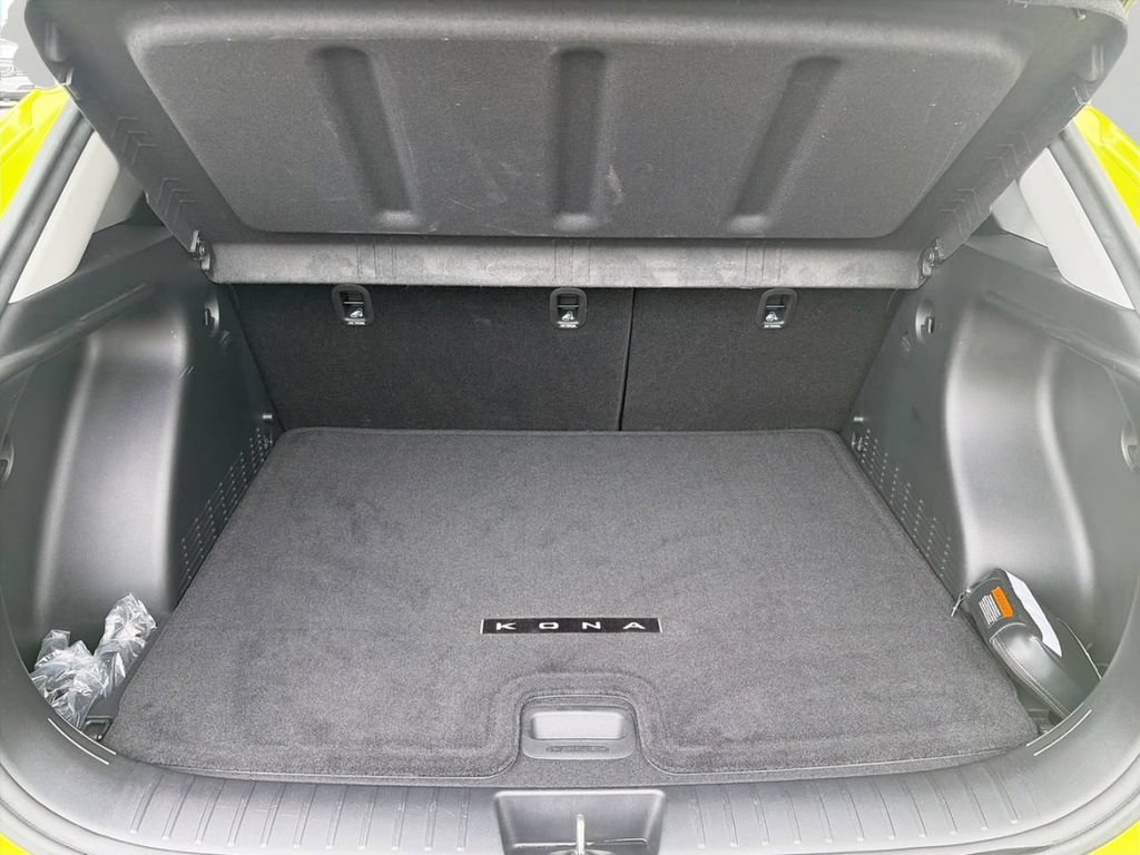 Used 2024  Hyundai SEL image 7