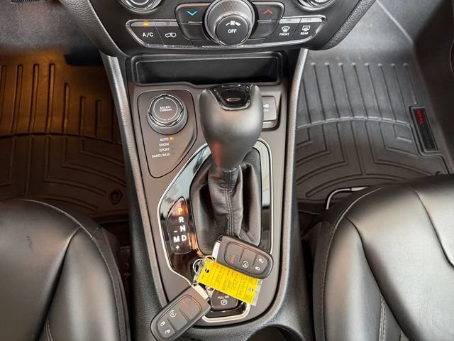 Used 2021 Hydro Blue Jeep Altitude image 29