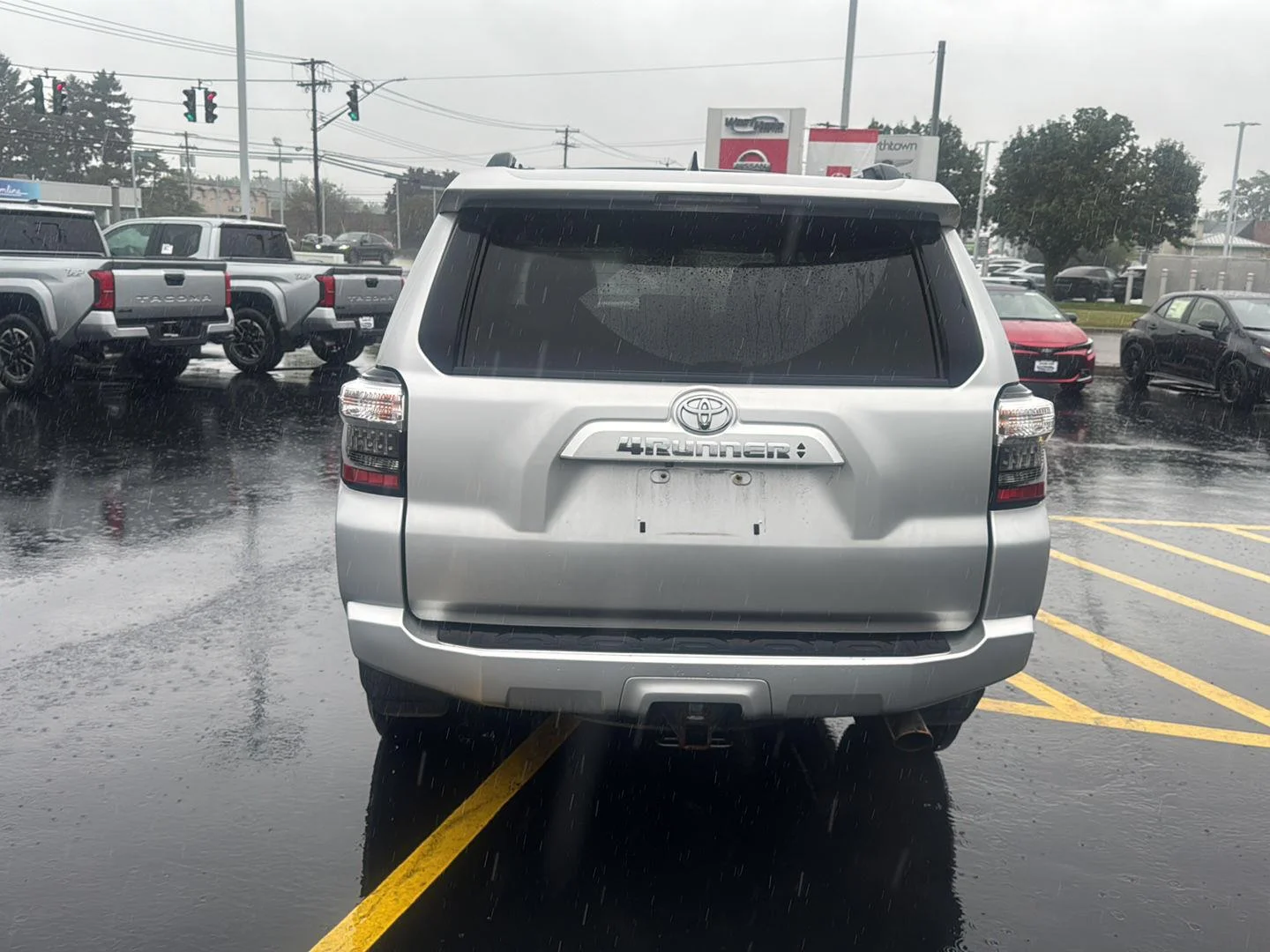 Used 2021 Classic Silver Metallic Toyota SR5 image 5