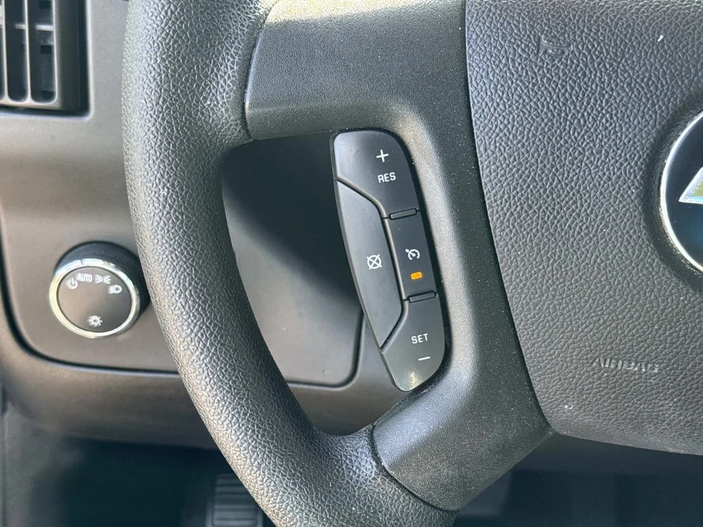 Used 2019 White Chevrolet Work Van image 31