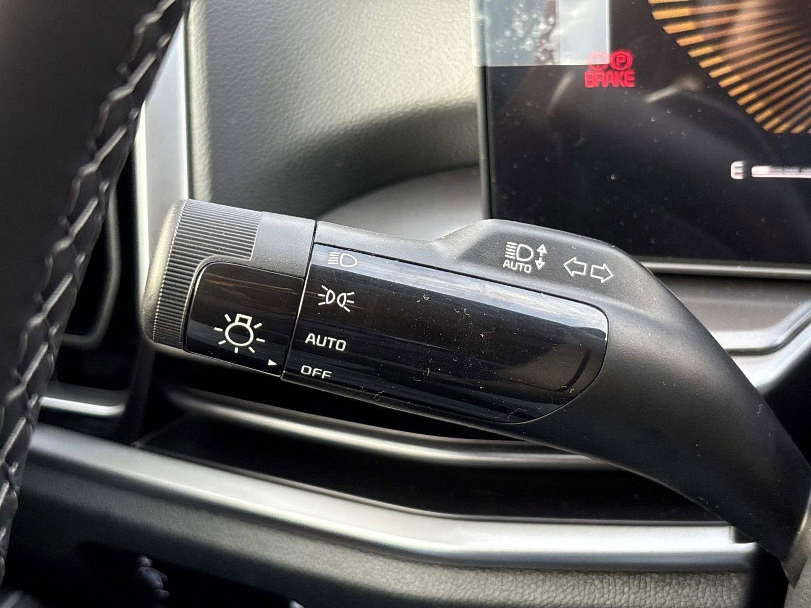 New 2026 Ivory Silver Kia LX image 24