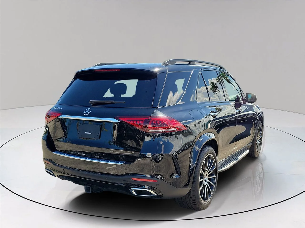 Certified Used 2022  Mercedes-Benz GLE 350 image 4