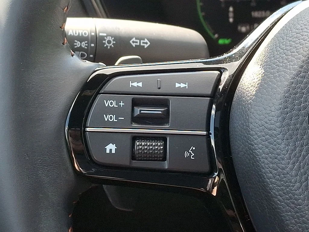 Used 2025 Gray Honda Sport Touring image 21