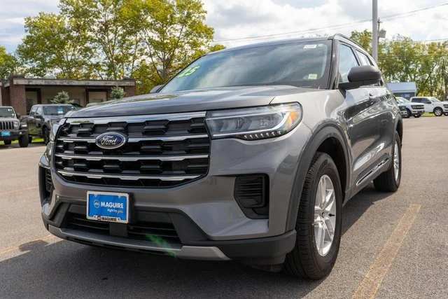 Used 2025 Gray Metallic Ford Active image 2