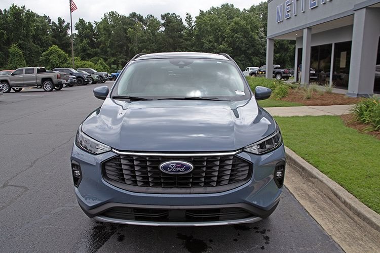 Used 2025 Blue Ford Base image 3