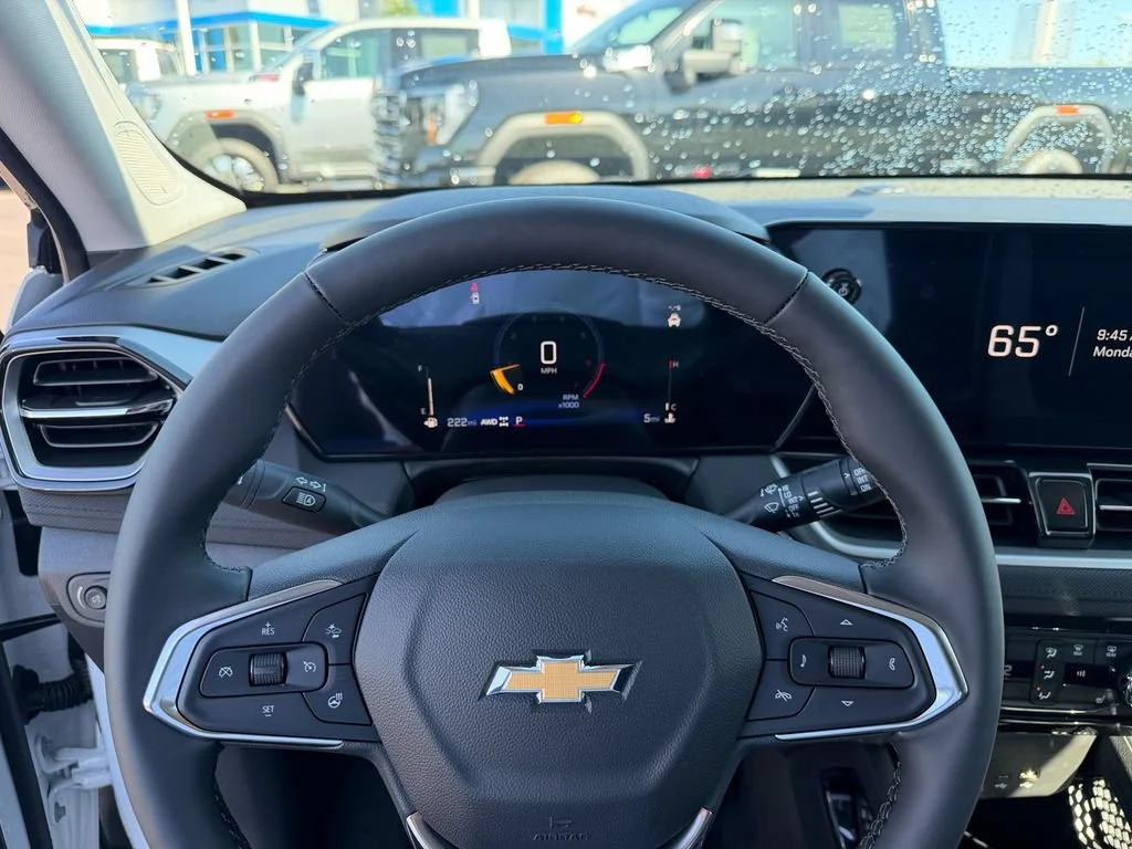 Used 2026 Summit White Chevrolet LT image 12