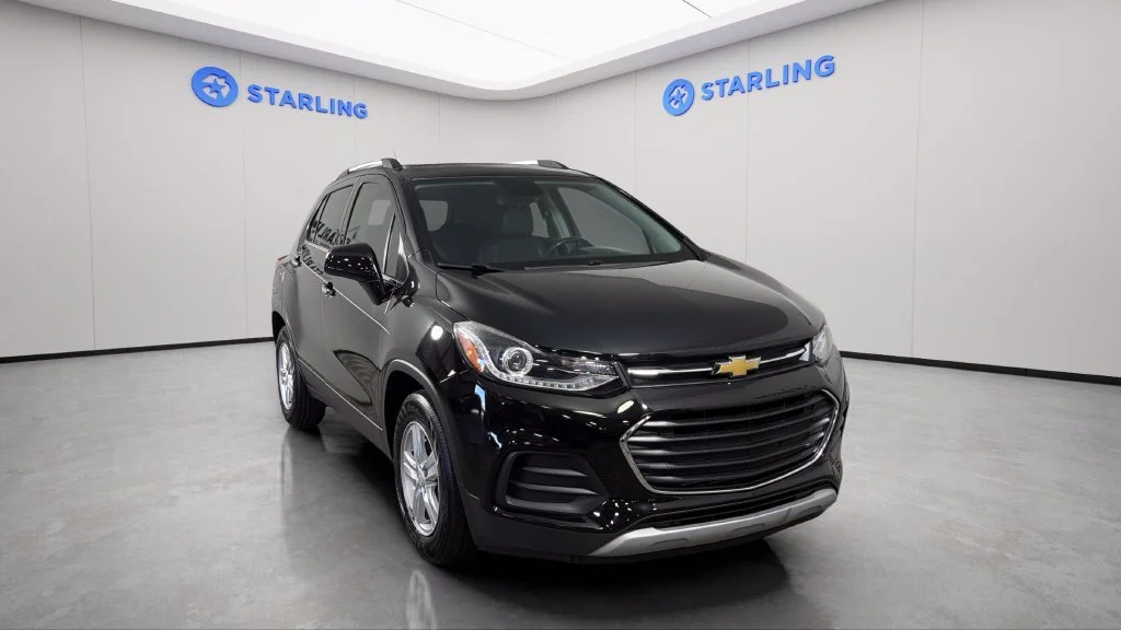 Used 2020 MOSAIC BLACK METALLIC Chevrolet LT image 15