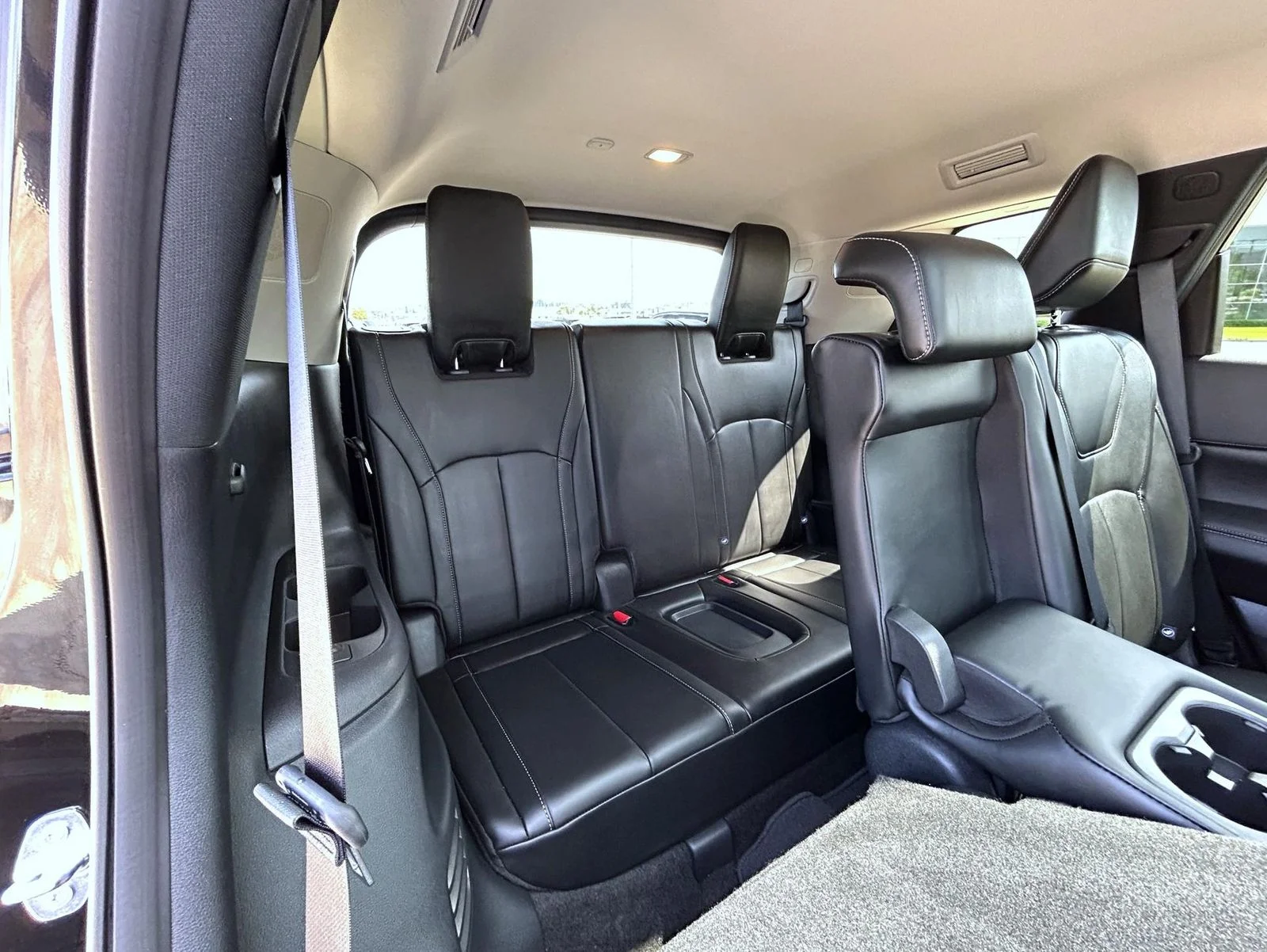 Used 2025 Black INFINITI PURE image 19