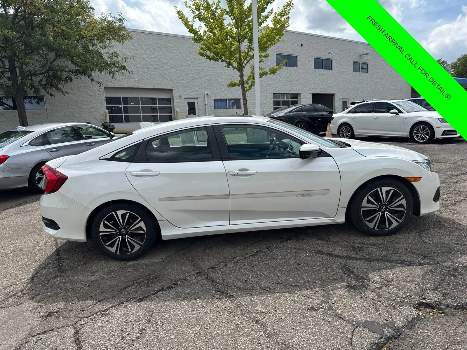 Used 2016 White Orchid Pearl Honda EX-L image 8