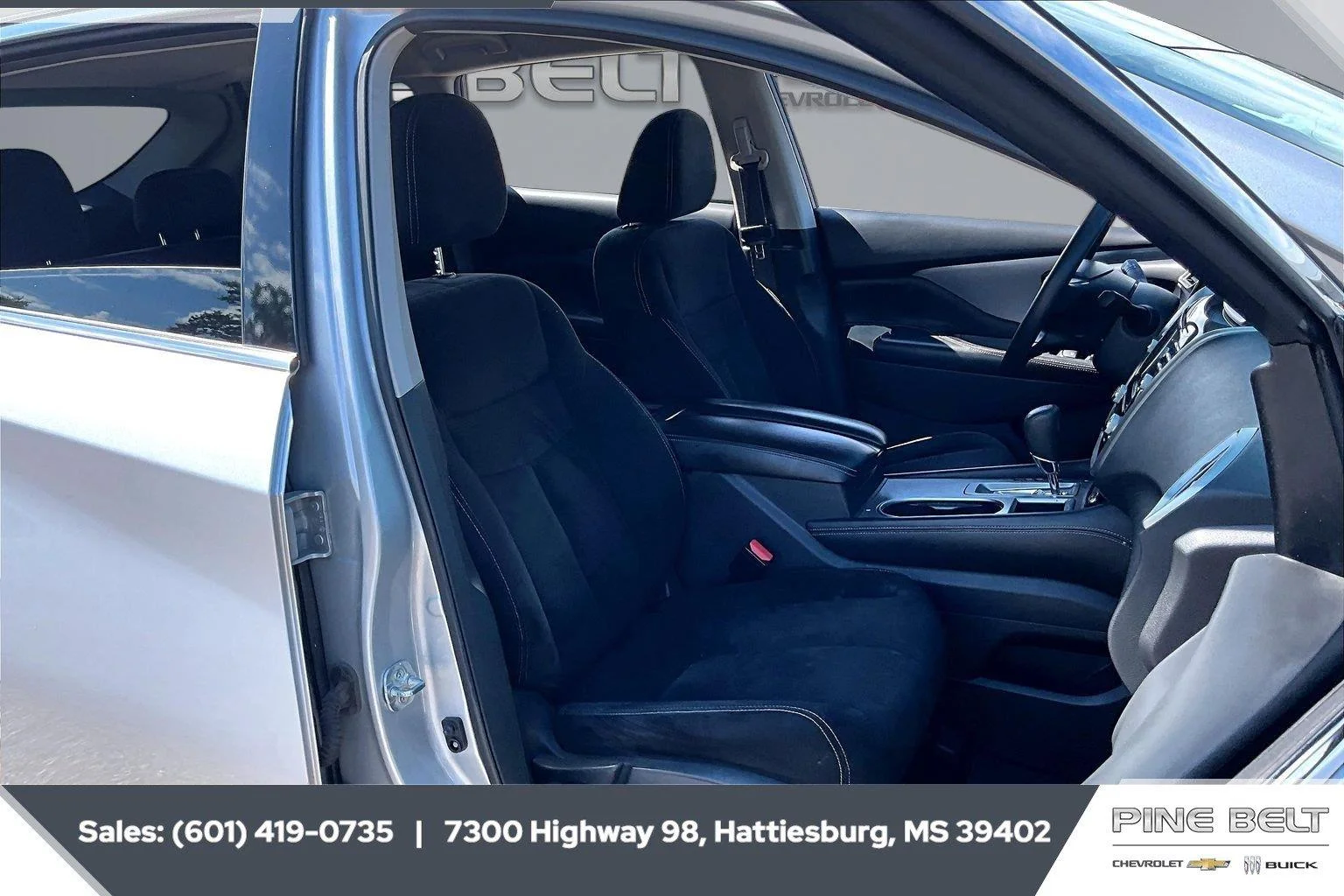 Used 2019 Brilliant Silver Metallic Nissan S image 6